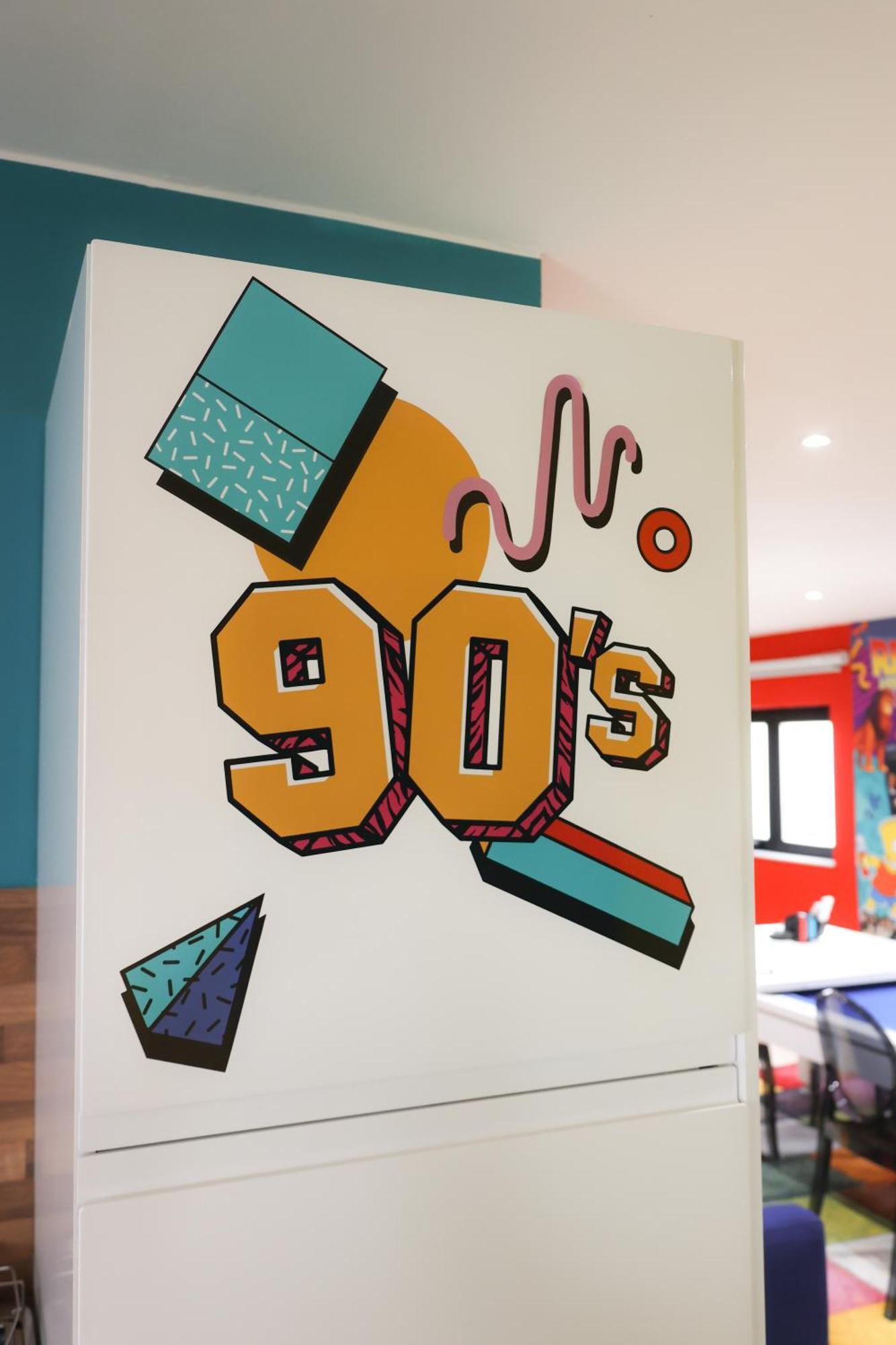 Capsule 90'S - Balneo - Sauna - Flipper - Billard - Netflix - Nintendo Switch & Jeux - Mons Exteriör bild